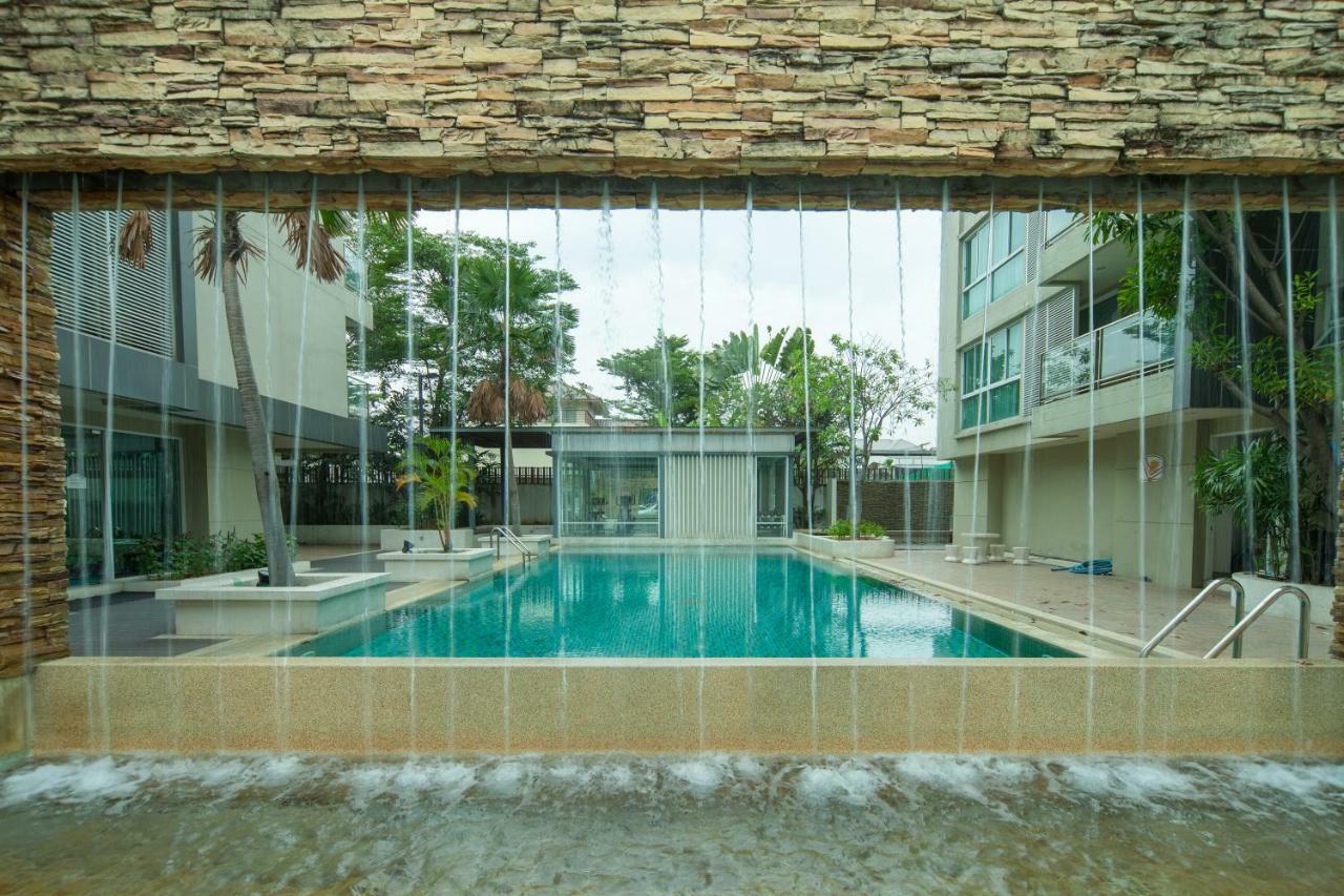 Double Trees Residence Bangkok Luaran gambar